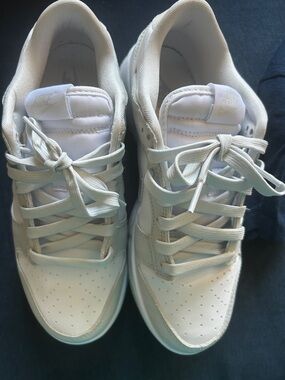 Nike Women's White and grey Low-Top Sneakers